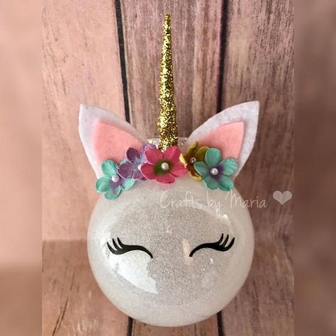 Cricut Ornaments, Unicorn Christmas Ornament, Crafty Morning, Diy Unicorn, Unicorn Ornaments, Unicorn Crafts, Glitter Crafts, Glitter Ornaments, Unicorn Horn