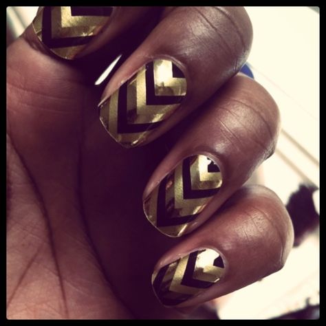 Wow - Minx for Marc Jacobs Fingernail Ideas, Chevron Nails, La Nails, Diva Nails, Minx Nails, Her Nails, Gold Chevron, Get Nails, Modern Hairstyles