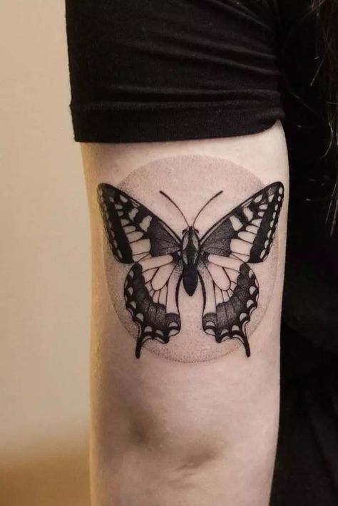 Butterfly Tattoo On Face, Tattoo On Face, Rose Tattoo Hand, White Butterfly Tattoo, Unique Butterfly Tattoos, Butterfly Black And White, Circle Tattoo, Butterfly Tattoos For Women, Butterfly Tattoos