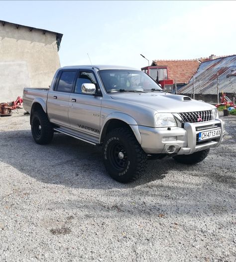 L200 Warrior, Mitsubishi L200 4x4, L200 4x4, Mitsubishi Strada, Mitsubishi Pickup, Mitsubishi Cars, Police Vehicles, Mitsubishi L200, Custom Bike