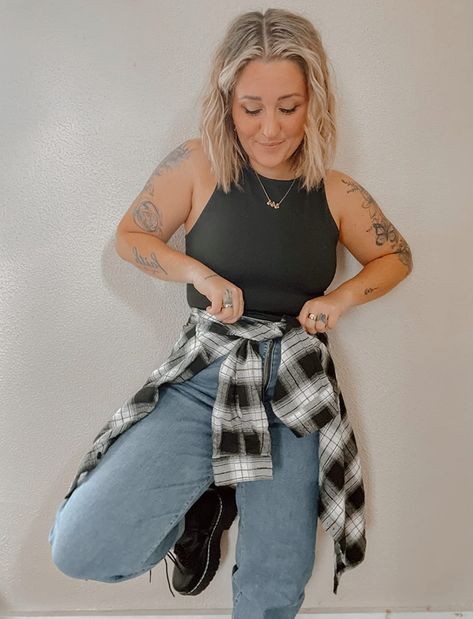 Rock Mom Style Outfits, Summer Outfits Vintage 90s, Edgy Mom Outfits, Edgy Outfits Summer, Edgy Outfits Grunge, Summer Outfits Vintage, Rock Chic Outfits, Summer Fall Outfit, Outfit Inspo Vintage