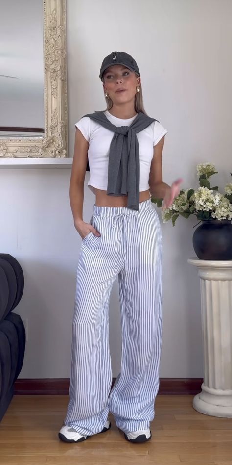 Oversized Top Outfit Summer, Layered Singlet Outfit, Denmark Style Outfit, Aesthetic European Outfits, Denmark Summer Outfits, Sweden Outfit Summer, Europe In June Outfits, Casual Lounge Outfits Summer, La Outfits Summer