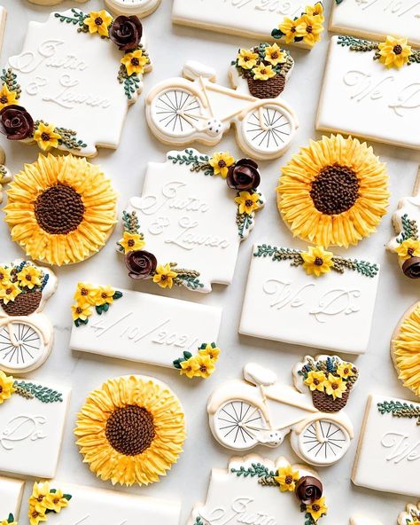 Sunflower Cookies, Bridal Cookies, Sunflower Bridal Shower, Bridal Sunflowers, Bridal Shower Cookies, Cookie Business, Sunflower Decor, Baby Shower Cookies, Wedding Cookies