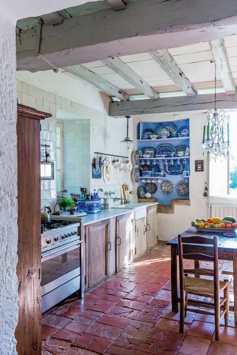 Unfitted Kitchen, Louise Jones, Blue Shelves, Casa Cook, Italian Country, Garden Magazine, Corner Cupboard, Country Interior, Brick Flooring