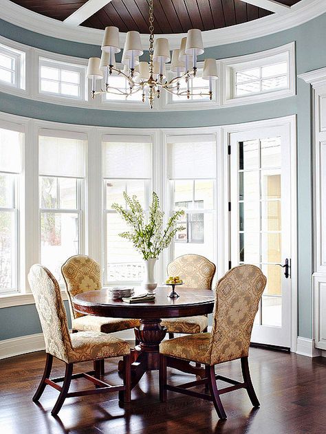 LOVE the windows!  Formal Dining Rooms: Elegant Decorating Ideas for a Traditional Dining Room Traditional Breakfast Nook, Breakfast Nook Decor, Dark Table, Dining Room Paint Colors, Nook Decor, Traditional Dining Rooms, Painting Dark, Traditional Breakfast, Dining Room Paint