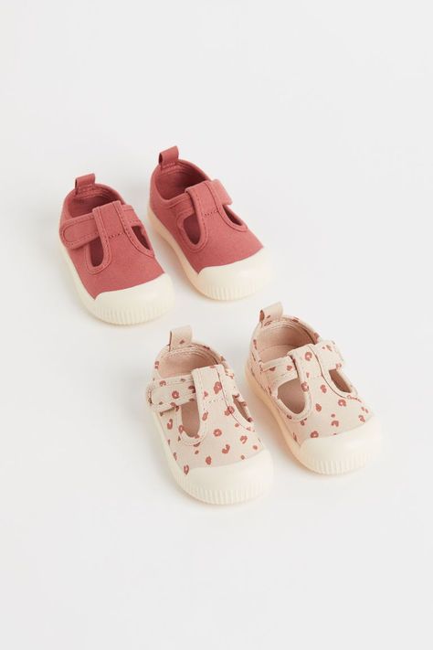 Zara Kids Shoes, Nike Shoes For Boys, Baby Pink Shoes, Bar Shoes, T Bar Shoes, Fashion Shoes Heels, Zara Girl, Pink Leopard Print