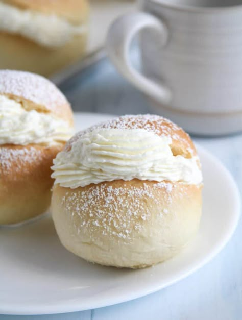 Milk Bread - Cream Buns Recipe, New Lunch Ideas, 3 Ingredient Fudge, 3 Ingredient Fudge Recipe, Mallorca Bread, Cream Buns, Mango Mousse Cake, Coconut Buns, Cream Bun