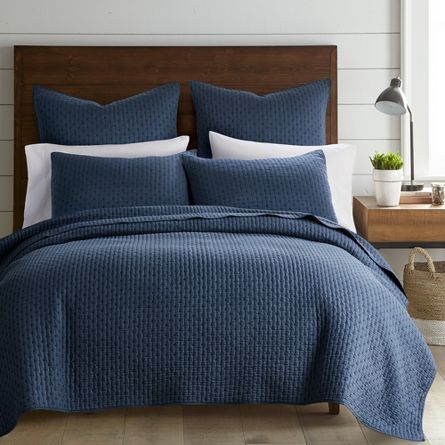 Navy Quilt Bedding, Navy Blue Bedding, Cross Stitch Quilt, Home Cross Stitch, Navy Blue Quilt, Blue Bedspread, Pretty Homes, King Quilt Sets, Masculine Bedroom