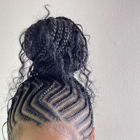 Feed In Braids Ponytail Design, Braids With Cornrows On Top, Corn Row Styles Natural Hair, High Ponytail Cornrows, Funali Braids, Freestyle Braids, Cornrows Ideas, Cornrows Natural Hair, Cornrows Braids For Black Women