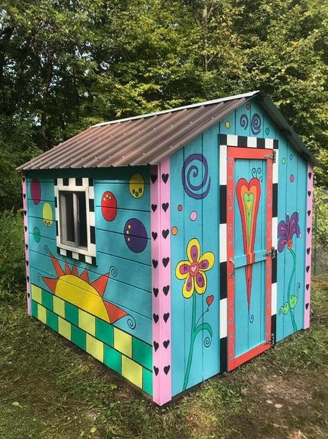 Playhouse Exterior Paint Ideas, Fun Shed Painting Ideas, Upcycle Playhouse, Painted Shed Mural, Playhouse Paint Ideas, She Shed Exterior, Painted Playhouse, Kids Shed, Kids Wooden Playhouse