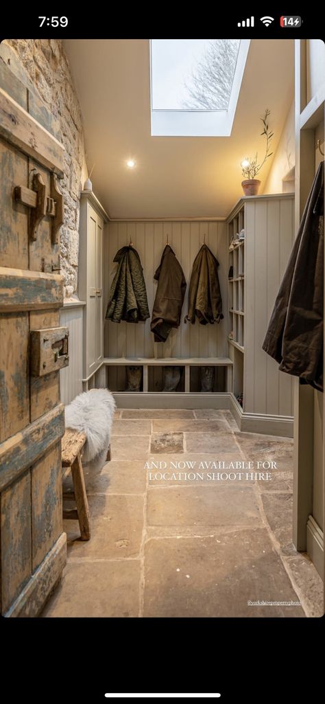 Boot Room Entrance Hall, Utility Boot Room, Barn Aesthetic, Interiors 2023, Uk Houses, Cottage House Interior, Cotswold House, Modern Ranch House, Cotswold Cottage