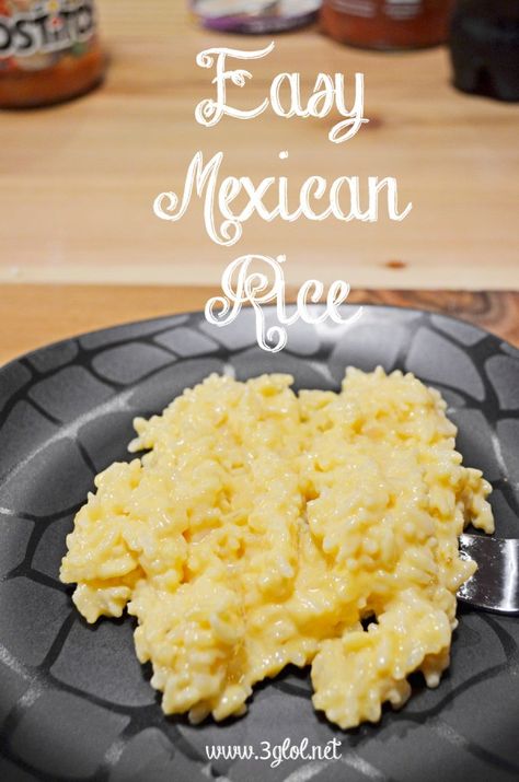 Cheesy Mexican Rice, Easy Mexican Rice, Mexican Rice Easy, Southwestern Recipes, Cheesy Rice, Homemade Beans, Foodie Pics, Pasta Meals, Quick Side Dishes