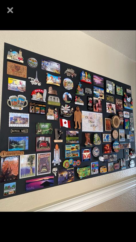 Magnetic Photo Wall, Souvenir Magnet Display Ideas, Travel Stickers Display Ideas, Sticker Display Ideas Wall Art, Magnet Collection Display, Travel Souvenirs Display, Magnet Display Ideas, Travel Magnet Display Ideas, Travel Magnet Board