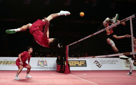 The Athletic Acrobatics of Sepak Takraw - The Atlantic Sepak Takraw, Haha Photos, Cartoon Character Tattoos, Pretty Bike, Asian Games, Body Reference Poses, Human Activity, Teaching Aids, Body Reference