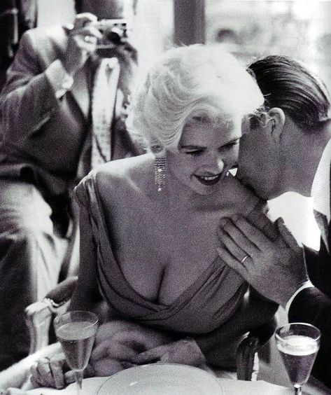 Jayne Mansfield & Mickey Hargitay Mickey Hargitay, Velvet Sky, George Burns, Marilyn Monroe Fashion, Jayne Mansfield, Old Paris, Marilyn Monroe Photos, Playboy Playmates, Norma Jeane