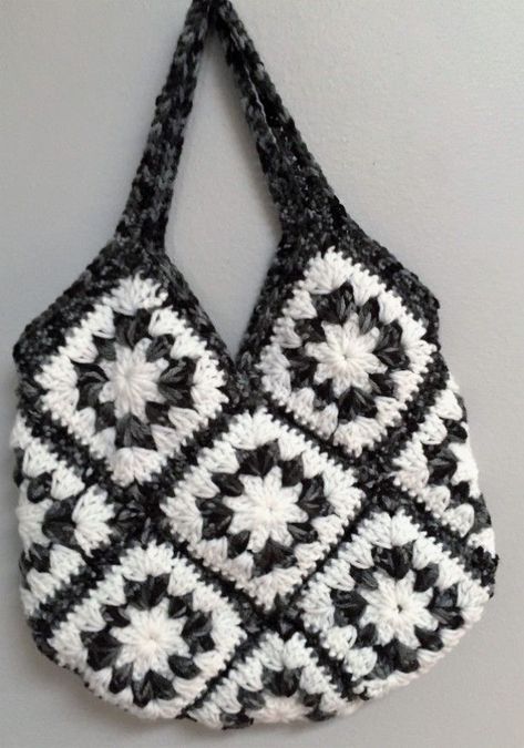 Crocheted Purse, Aesthetic Patterns, Handbags Patterns, Crochet Boho Bag, Free Crochet Bag, Crochet Shell Stitch, Crochet Aesthetic, Crochet Handbag, Crochet Handbags Patterns