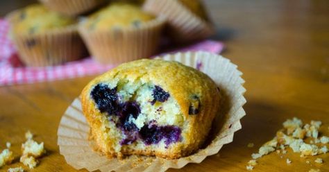 Amish Friendship Bread Blueberry Muffins Amish Muffins, Amish Bread Starter Recipes, Amish Breads, Amish Desserts, Amish Starter, Amish Bread Starter, Meatloaf Oatmeal Recipe, Bread Blueberry, Amish Bread Recipes