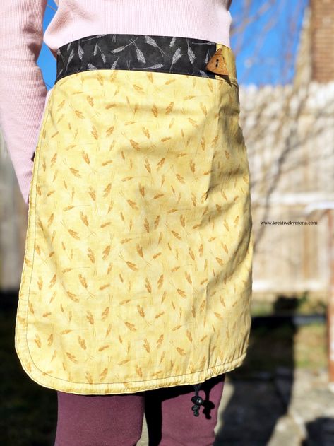 Homestead Life – Basket Apron + FREE Tutorial! – Riley Blake Designs Garden Apron Pattern Free, Basket Apron, Harvest Apron, Free Apron Pattern, Gathering Apron, Traditional Aprons, Apron Pattern Free, Apron Patterns, Apron Tutorial