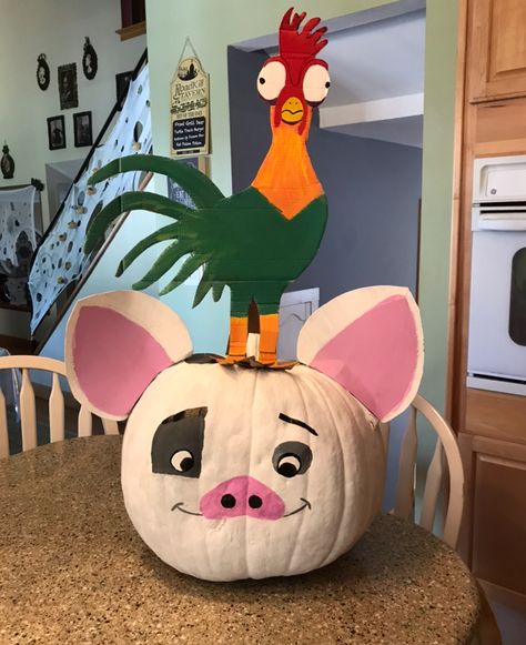 My Hei-Hei and Pua Pumpkin Creation 2017 Pumpkin Painting Ideas Disney, Painting Ideas Disney, Disney Pumpkin Painting, Halloween Pumpkin Crafts, Creative Pumpkin Painting, Creative Pumpkin Decorating, Character Pumpkins, Pumpkin Decorating Contest, Disney Pumpkin