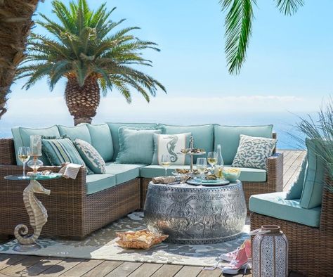 Outdoor Blue Beach Decor from Pier 1 Outdoor Beach Decor, Design Per Patio, Beach Patio, Beach Furniture, Outdoor Paradise, Paradise Beach, Coastal Beach Decor, Beach Cottage Style, Outdoor Patio Decor