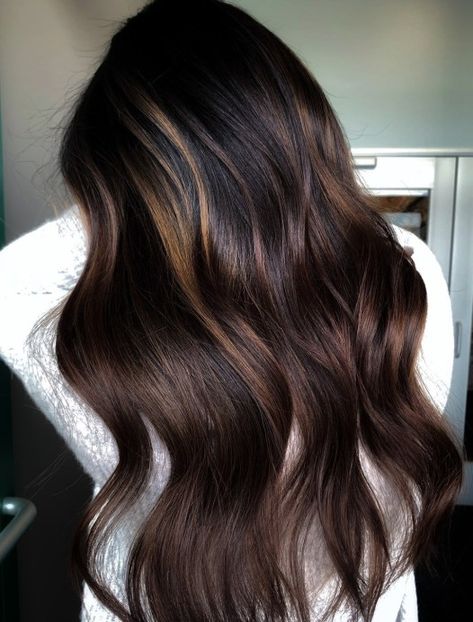 Babylites Brunette, Bronze Babylights, Trendy Hair Color Ideas, Dark Brunette Balayage, Dark Balayage, Balayage Straight, Dark Brown Balayage, Balayage Straight Hair, Balayage Long Hair