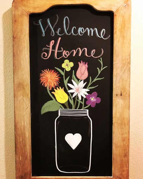 Welcome home chalkboard art Welcome Home Chalkboard, Home Chalkboard Art, Chalkboard Sign Ideas, Thanksgiving Chalkboard Art, Summer Chalkboard Art, Cafe Chalkboard, Chalkboard Art Fonts, Summer Chalkboard, Chalkboard Diy