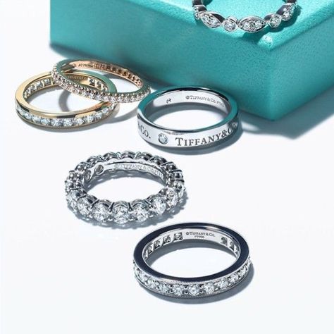 Maria Júlia, filha de Travis Scott e kylie jenner, tentando ser uma m… #fanfic # Fanfic # amreading # books # wattpad Tiffany Wedding Band, Jewelry Closet, Tiffany Wedding, Ras Al Khaimah, Tiffany Jewelry, Vegas Wedding, Tiffany And Co, Tiffany Blue, Jewelry Inspo