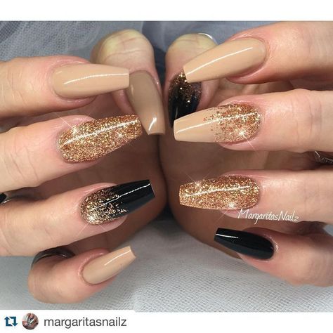 Ongles Beiges, Birthday Nail Designs, Korean Nail Art, Gold Nail Art, New Nail Designs, Gold Nail, Black Nail Designs, Super Nails, Nails Polish