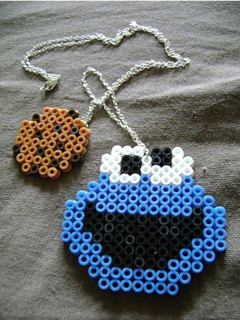 Cookie Monster Necklace med. Monster Necklace, Fimo Diy, Cookie Earrings, Hama Mini, Monster Cookie, Easy Perler Bead Patterns, Perler Creations, Pixel Beads, Fuse Bead Patterns