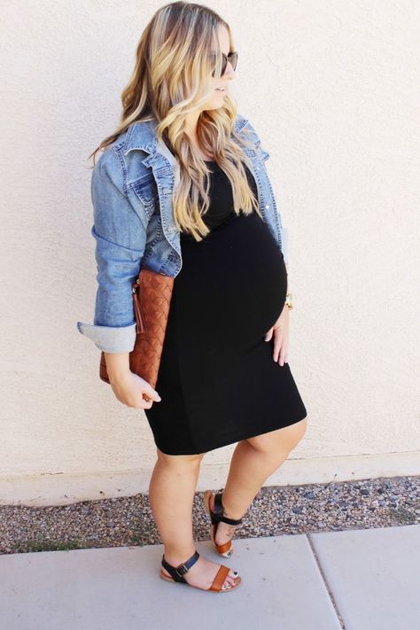 simple black dress // maternity friendly Summer Pregnancy Outfits, Spring Maternity Outfits, Casual Maternity Outfits, Fitted Maternity Dress, Maternity Clothes Summer, A Pregnant Woman, Spring Maternity, Preggo Fashion, Cute Maternity Outfits