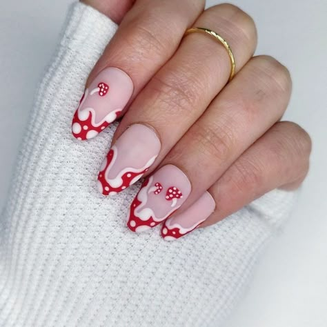 Fun Acrylic Nails Designs Coffin, Cute Cottagecore Nails, Red Mushroom Nails, Mushroom Nail Designs, Nails Mushroom, French Tips Almond, Mushroom Nail Art, Cottagecore Nails, Mushroom Nails