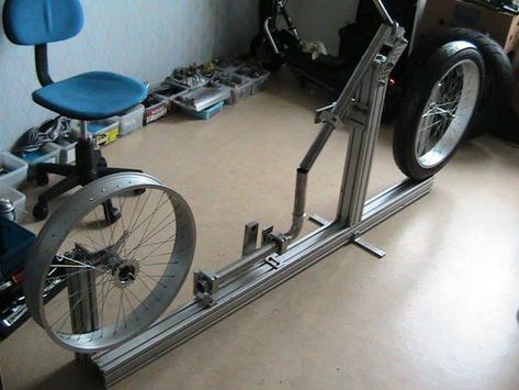 Home Made Tools, Eletric Bike, Moped Bike, Electric Car Conversion, Diy Tools Homemade, Lowrider Bicycle, Bike Builder, Motorcycle Frames, Motorbike Design