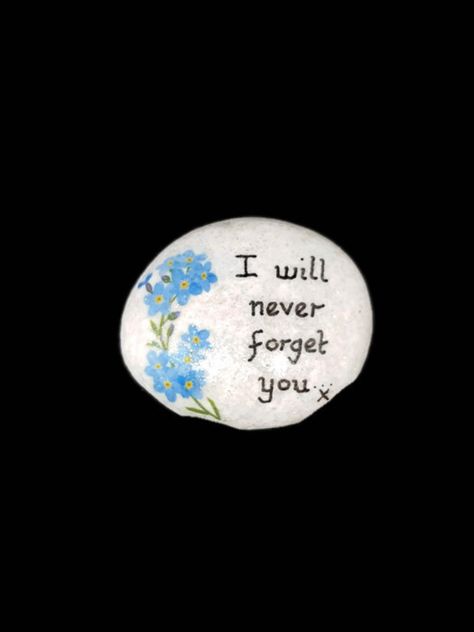 Vinyl Art Paint, Forget Me Not Flowers, Easter Hunt, Stones Diy, Rock Painting Patterns, Never Forget You, Memorial Stones, Rock Painting Designs, Rock Painting Art