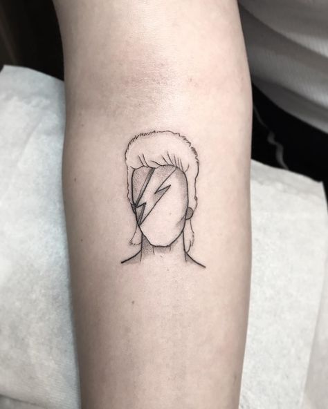 David Bowie Tattoo, Music Tattoo Sleeves, Tattoo Themes, London Tattoo, Line Art Tattoos, Music Tattoo, Line Work Tattoo, Band Tattoo, Stippling