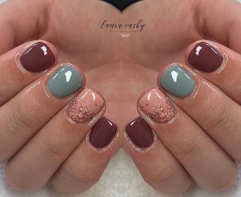 Head Kandy Nail Dip, Shellac Nails Thanksgiving, Cute Short Dip Nails Fall, Korean Manicure Ideas, Cranberry Fall Nails, Dip Short Nail Ideas, Fall Nails Ideas Dip Powder Short, Revel Nail Dip Powder Ideas Fall, Cute Short Nail Designs Fall