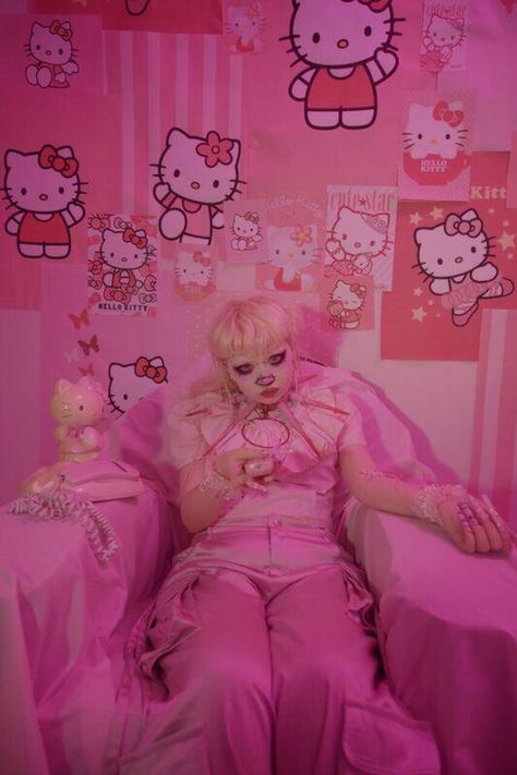 London-based Musician Jazmin Bean Drops "Hello Kitty" Jazmin Bean Hello Kitty, Jazmin Bean Aesthetic, Chicas Punk Rock, Hello Kitty Tattoos, Jazmin Bean, Hello Kitty Aesthetic, Pinturas Disney, Kitty Wallpaper, Hello Kitty Collection