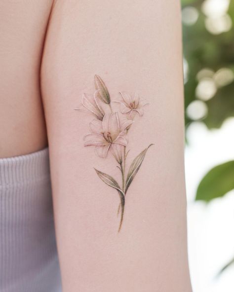 Hydrangea Tattoos, Lily Flower Tattoo Designs, Small Lily Tattoo, Lily Tattoo Ideas, Lilly Tattoo Design, Lily Flower Tattoo, Lilly Flower Tattoo, Jasmine Tattoo, Hydrangea Tattoo