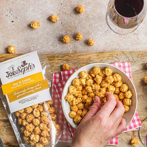 Pirate Popcorn, Popcorn Hands, Popcorn Ideas, Savory Popcorn, Cheese Popcorn, Homemade Comfort Food, Cheese Day, Macaroni Pasta, London Kitchen