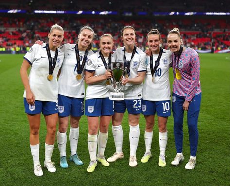 Niamh Charles, Ellie Roebuck, Georgia Stanway, Ella Toone, Alessia Russo, England Ladies Football, Female Soccer Players, Women’s Soccer, Womens Football