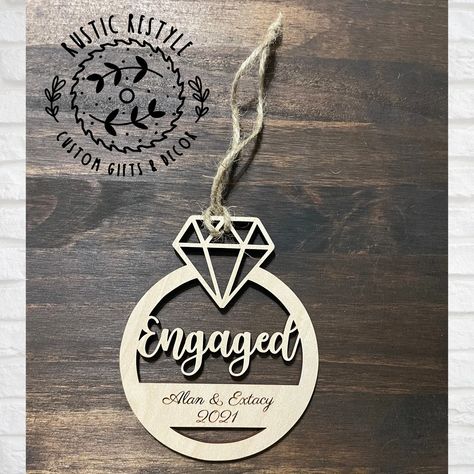 Personalized engagement ring ornament, wood Christmas ornament gift by RusticRestyle on Etsy Engagement Ring Ornament, Engaged Ornament, New Bride, Married Ornament, Engagement Ornaments, Ornament Design, Wedding Ornament, Christmas Ornaments Gifts, Wood Christmas Ornaments