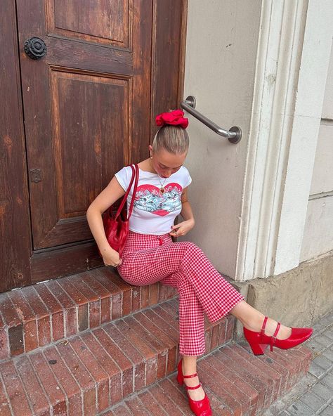 gingham is a neutral ♥️🍒 | Instagram Gingham Summer Outfit, Funky Outfits Summer, Red Gingham Outfit, Red Aesthetic Outfits, Red Summer Outfits, Gingham Clothes, Street Fashion Aesthetic, Garden Outfit, Gingham Trend