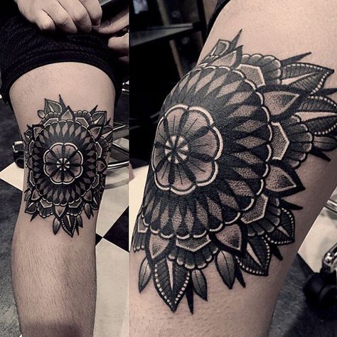 _ #knee #tattoo #mandalatattoo Wallpaper Trippy, Tato Mandala, Tattoo Knee, Traditional Tattoo Flowers, Elbow Tattoos, Skeleton Hand Tattoo, Geniale Tattoos, Mandala Tattoo Design, Knee Tattoo