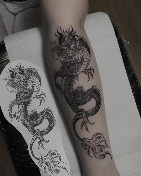 Fierce Japanese Dragon Tattoo Design Dragon Tattoo Wrapped Around Arm, Dragon Tattoo Forearm, Dragon Thigh Tattoo, Black Dragon Tattoo, Wrap Around Wrist Tattoos, Asian Dragon Tattoo, Amazing Tattoo Ideas, Small Dragon Tattoos, Dragon Wolf