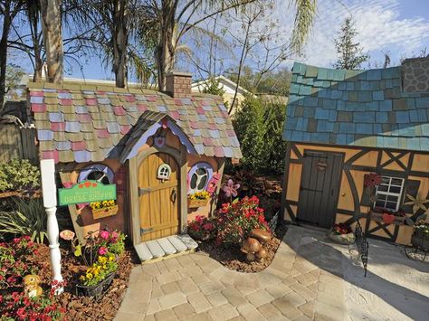 My Yard Goes Disney: Backyard has Cinderella style doll houses. Disney House Ideas, Backyard Playset, Disney Garden, Playhouse Outdoor, Dream Yard, Backyard Retreat, Backyard For Kids, Backyard Makeover, Dream Backyard