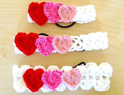 20 Free Valentine's Day Crochet Patterns - Sweet Softies | Amigurumi and Crochet Crocheted Headbands, Crocheted Hearts, Crochet Headband Free, Easy Crochet Headbands, Valentines Headband, Crochet Headband Pattern Free, Baby Headbands Crochet, Crochet Headband Pattern, Crochet Hair Accessories