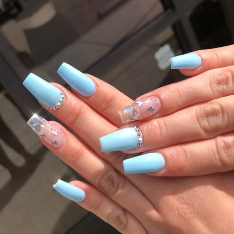 Ivonne Tiscareno on Instagram: “🦋🦋🦋 @dulcenailsprinkles : butterfly dreams  #bluenails #bakersfieldnails #nailprodigy #ombrenails #springnails #nails #661 #661nails…” Butterflies Nails, Baby Blue Acrylic Nails, Quinceanera Nails, Clear Acrylic Nails, Baby Blue Nails, Blue Acrylic Nails, Cute Acrylic Nail Designs, Her Nails, Unique Acrylic Nails