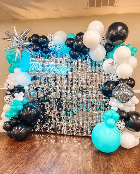 Turquoise Graduation Party Ideas, Turquoise Western Party Decorations, Disco Cowgirl Party Blue, Sweet 16 Western Party Ideas, Blue Disco Cowgirl, Blue Cowgirl Birthday Party, Turquoise Cowgirl Party, Turquoise Party Theme, Country Sweet 16 Party Ideas Decoration