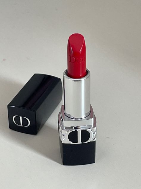 Luxury Red Lipstick, Dior Red Lipstick Aesthetic, Red Lipstick Collection, Red Dior Lipstick, Redlipstick Aesthetic, Dior Lipstick Aesthetic, Makeup Expensive, Dior Makeup Products, Expensive Makeup Products