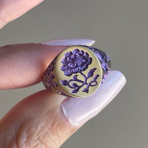 Signet Ring Engraving Ideas, Castro Smith Ring, Peony Jewelry, Peony Ring, Castro Smith, Wax Seal Ring, Ring Tattoo, Purple Ceramic, Purple Ring