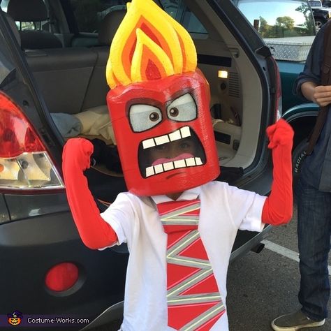 Anger Inside Out Costume, Anger Character, Inside Out Anger, Diy Fantasia, Inside Out Costume, Disney Characters Costumes, Movie Inside Out, Costume Works, Book Week Costume